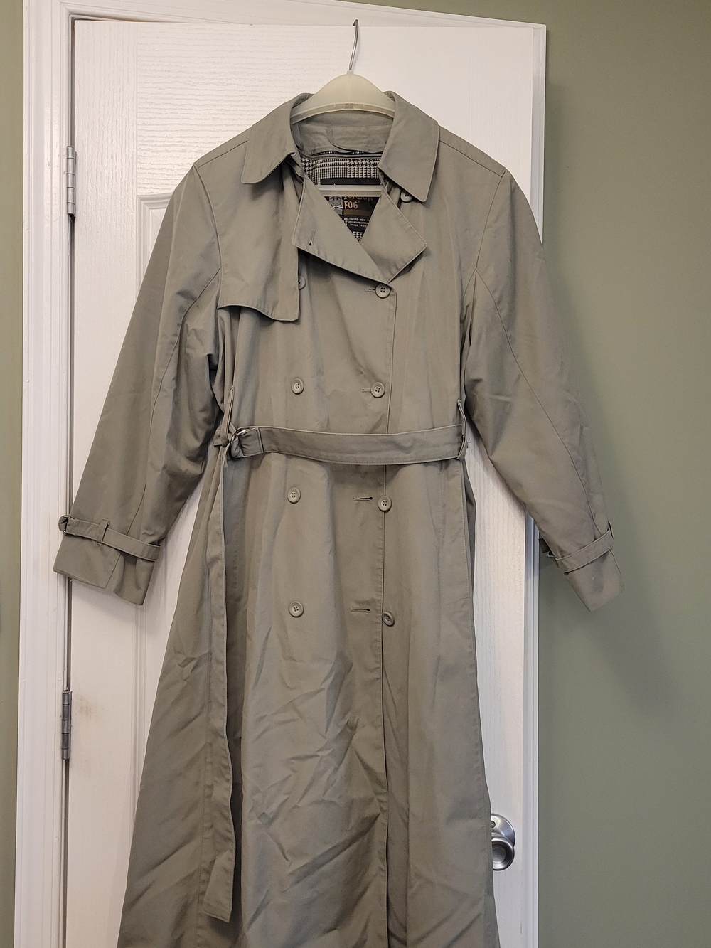 Vintage London Fog Double-Breasted Trench Coat in Light Khaki / Sage Women's 10